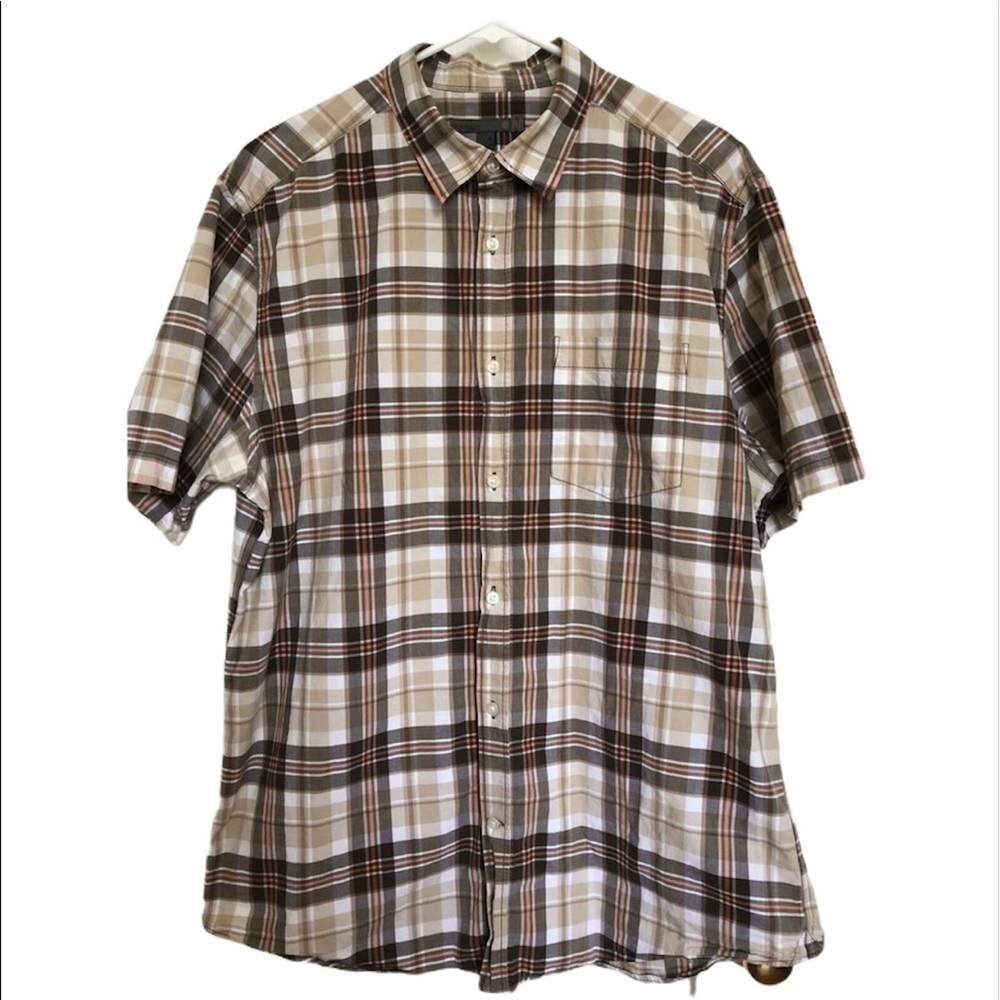 Old Navy Men's Shirt XL Plaid short sleeve button‎
